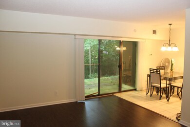 2210 Castle Rock Square unit 1B, Reston, VA 20191 - photo 3