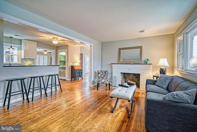 4102 Poplar St, Fairfax, VA 22030 - photo 5