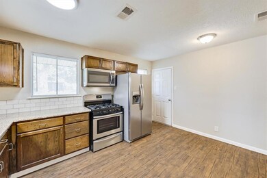 721 Oak Dr, Hurst, TX 76053 - photo 6