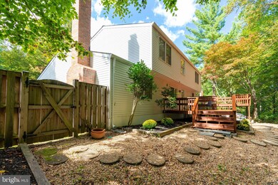 8835 Woodlawn Way, Springfield, VA 22153 - photo 3