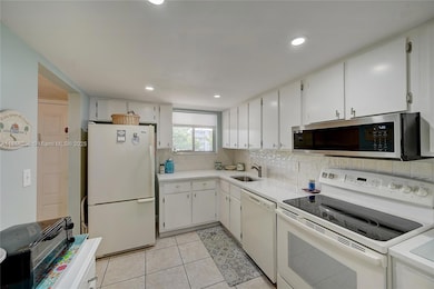 3186 Via Poinciana unit 203, Lake Worth, FL 33467 - photo 4