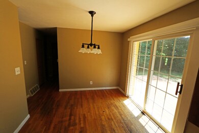 2858-W-Trail---dining