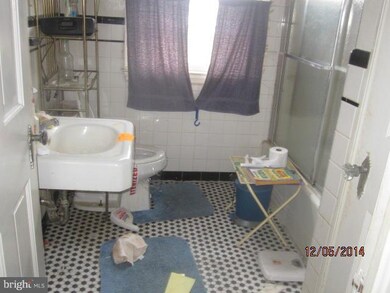 3405A Dolfield Ave, Baltimore, MD 21215 - photo 5