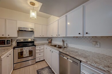 2612 Ridgewood St, Houston, TX 77006 - photo 5