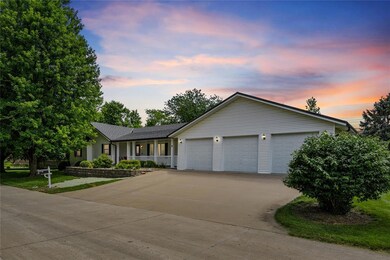 7 Hobart Place, Grinnell, IA 50112 - photo 2