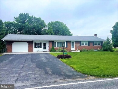 1273 Brechbill Rd, Chambersburg, PA 17202 - photo 2