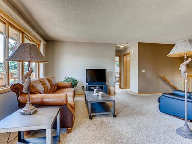 12731 94th Avenue N Maple-004-003-Living Room-MLS_