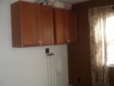 2ND BEDROOM CURRENTLY BEING USED AS LAUNDRY ROOM