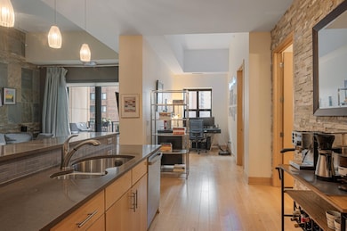 100 3rd Ave S unit 406, Minneapolis, MN 55401 - photo 6