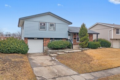 3417 Chestnut Dr, Hazel Crest, IL 60429 - photo 2