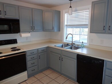 19 Berrington Rd unit 19, Leominster, MA 01453 - photo 3