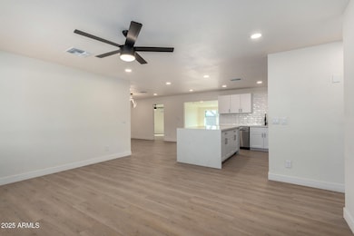 2137 E Inverness Ave, Mesa, AZ 85204 - photo 7