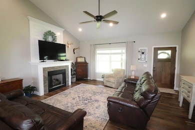 spinks main living room 1 (Medium)