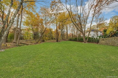 32 Sycamore Rd, Scarsdale, NY 10583 - photo 2
