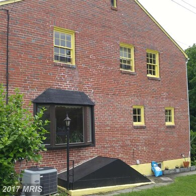 3800 Eastwood Dr, Baltimore, MD 21206 - photo 4