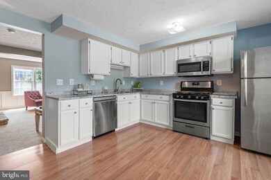 1564 Saint Lawrence Ct, Frederick, MD 21701 - photo 7