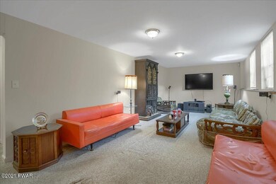 116 Bayberry Dr, Dingmans Ferry, PA 18328 - photo 6