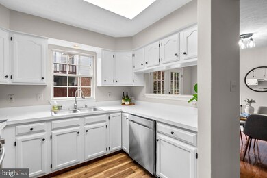 12604 Granite Ridge Dr, North Potomac, MD 20878 - photo 5