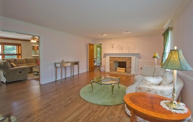 91 Prodelin - Lovely Living Room