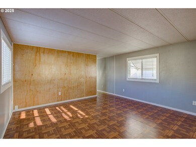 2071 NE Stephens St unit H1, Roseburg, OR 97470 - photo 5