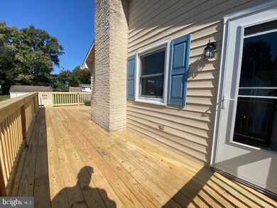 327 E Hemlock St, Palmyra, PA 17078 - photo 3