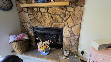 7514 208th St SW unit D203, Edmonds, WA 98026 - photo 6