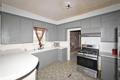 9-Kitchen