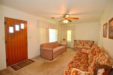 1209 Allen St, Rosenberg, TX 77471 - photo 4