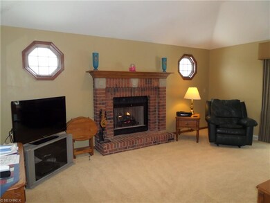 3231 Foxwood Dr, North Royalton, OH 44133 - photo 3