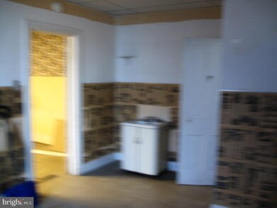 1227 Centre St, Ashland, PA 17921 - photo 6