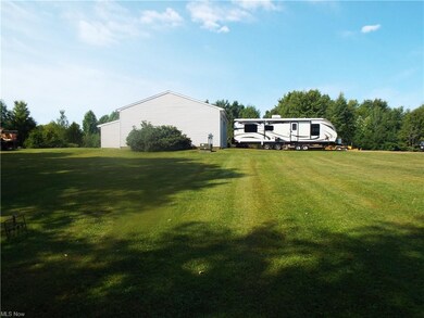 32 x 40 Pole Barn with a 24 x 16 Addition on the b