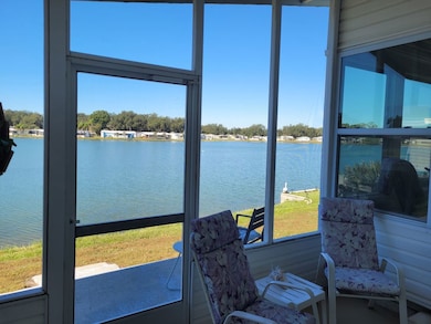 6155 Spring Lake Cir unit 197, Zephyrhills, FL 33540 - photo 3