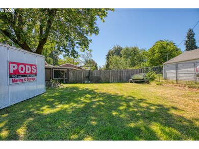 77 N 5th St, Creswell, OR 97426 - photo 2