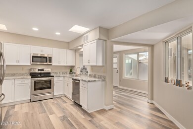 13627 N 111th Ave, Sun City, AZ 85351 - photo 6