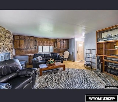 418 Morgan Ave, Mills, WY 82644 - photo 5