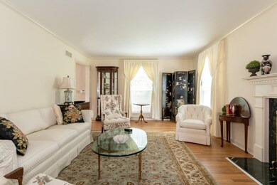 4166 Old Colony-3