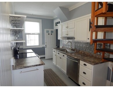 137 Water St unit 1, Newburyport, MA 01950 - photo 4