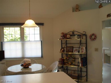 637 Fairfield Ln, Aurora, OH 44202 - photo 6