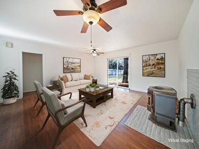 1621 Mistletoe Ln, Redding, CA 96002 - photo 4