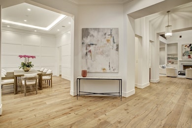 2158 Brentwood Dr, Houston, TX 77019 - photo 2