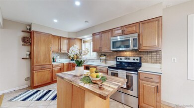 391 Lansing St, Aurora, CO 80010 - photo 4