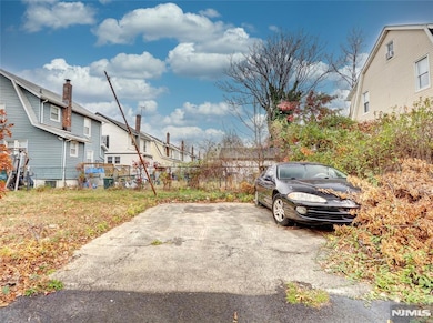 142 Carolina Ave, Irvington, NJ 07111 - photo 5