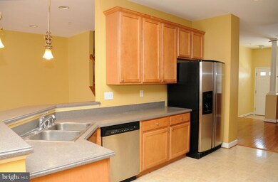 9736 Evening Bird Ln, Laurel, MD 20723 - photo 3