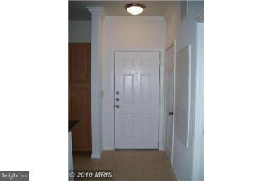 12905 Centre Park Cir unit 101, Herndon, VA 20171 - photo 2