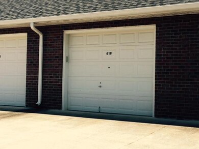 619 E Lane St, Shelbyville, TN 37160 - photo 6