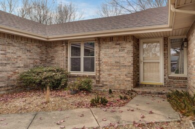 3737 N Stewart Ave-29