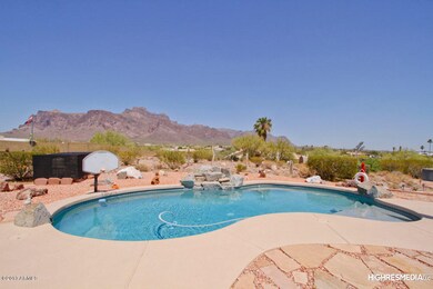 Heated Pebble tec pool & Superstitions