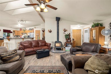 14435 Vail Cut Off Rd SE, Rainier, WA 98576 - photo 3