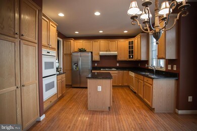 7656 Henry Knox Dr, Lorton, VA 22079 - photo 6