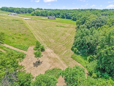 15000 Meriwether Ct, Boonville, MO 65233 - photo 4